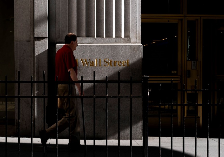 Η Fed έβαλε... δύσκολα στη Wall Street - Σε καθοδική τροχιά οι τρεις δείκτες