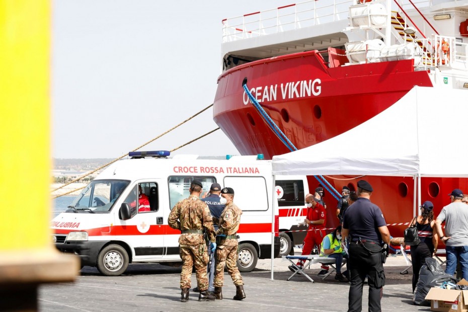 Περισσότερους από 100 μετανάστες διέσωσε το Ocean Viking στα νερά της Μεσογείου