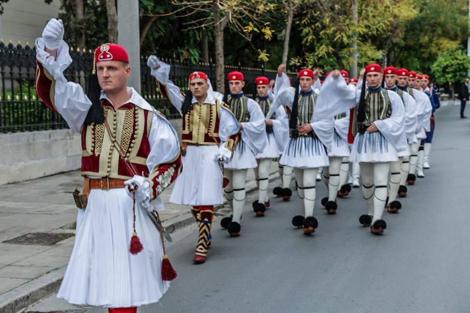 Στην Προεδρική Φρουρά η Σακελλαροπούλου  για τον εορτασμό της 154ης επετείου από την ίδρυσή της