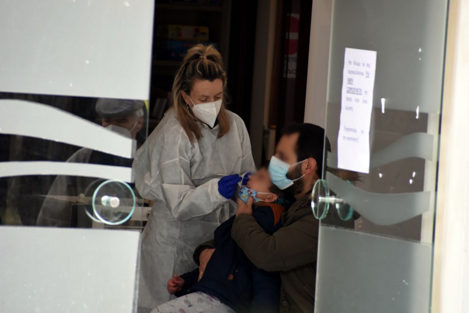 Η «Κράκεν» έκανε την εμφάνισή της και στην Ελλάδα με έξι κρούσματα - Δύο νέοι θάνατοι από γρίπη