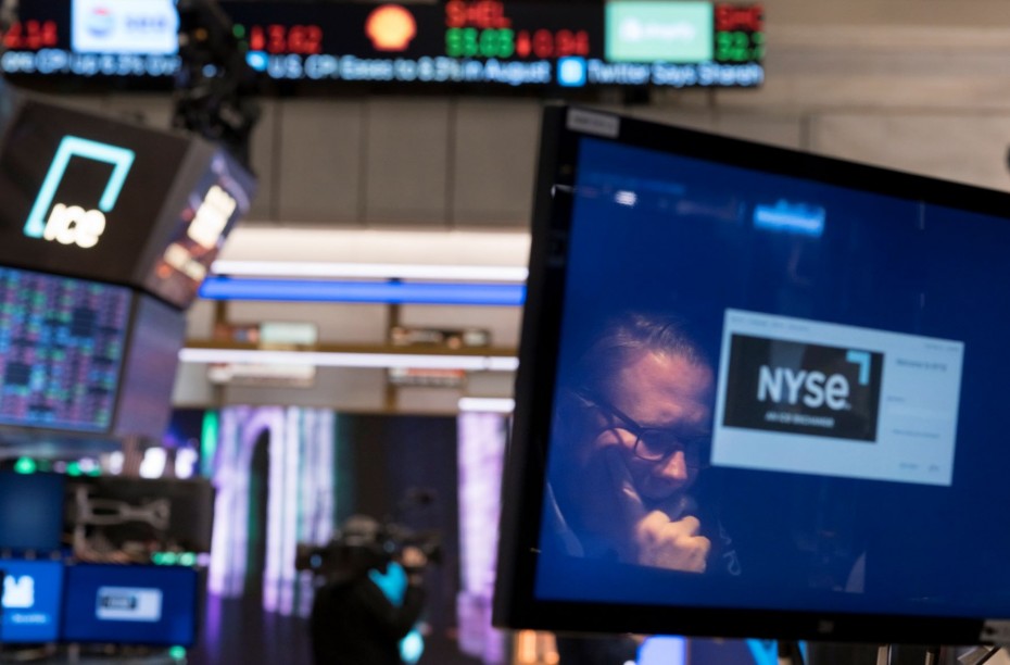 «Νευρική» συνεδρίαση στη Wall Street εν αναμονή της Fed