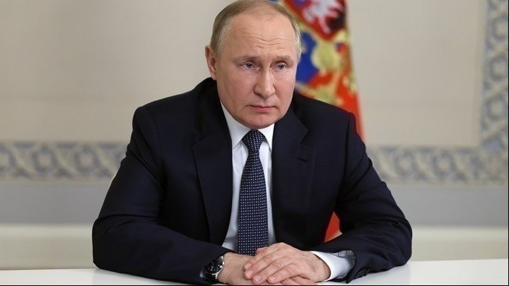 Πούτιν: Η ρωσική οικονομία είναι πιθανόν να συρρικνωθεί κατά 2,5% το 2022, αλλά διαψεύδει τις προβλέψεις για μεγαλύτερη πτώση