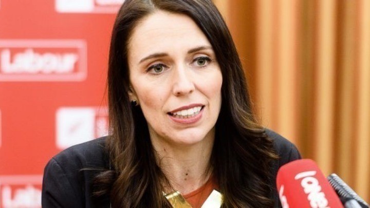 Το BBC παραδέχεται το λάθος του σε έναν σεξιστικό τίτλο σε είδηση για την παραίτηση της πρωθυπουργού της Νέας Ζηλανδίας