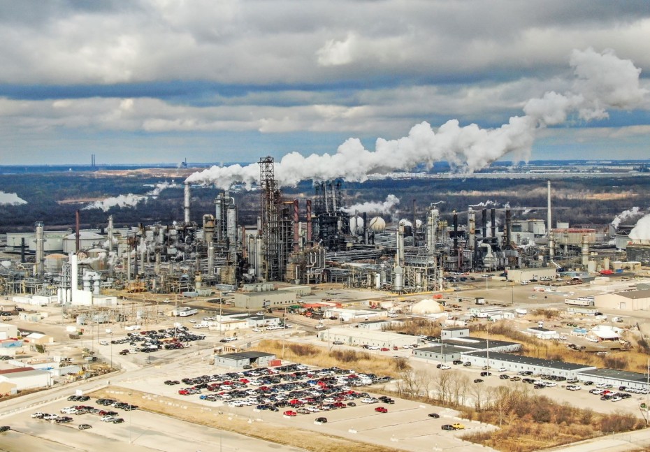 Η Ρωσία έβαλε φωτιά στιςδιεθνείς τιμές του πετρελαίου