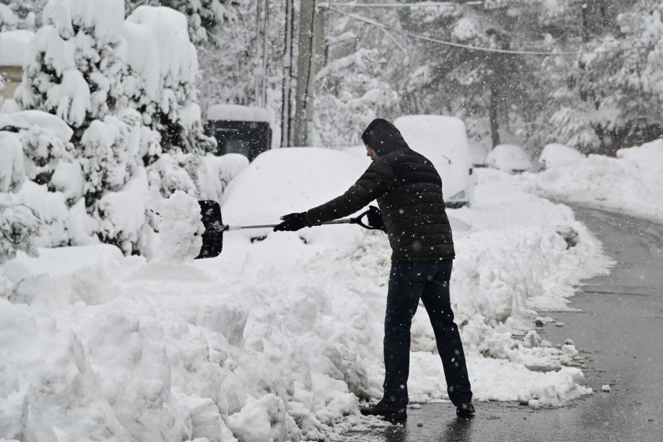 Κακοκαιρία «Μπάρμπαρα»: Ο χιονιάς επικεντρώνει στα βόρεια προάστια της Αττικής τις επόμενες ώρες