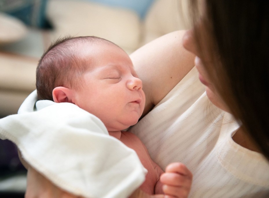 Άνοιξε η πλατφόρμα για την τρίμηνh επέκταση της ειδικής άδειας μητρότητας