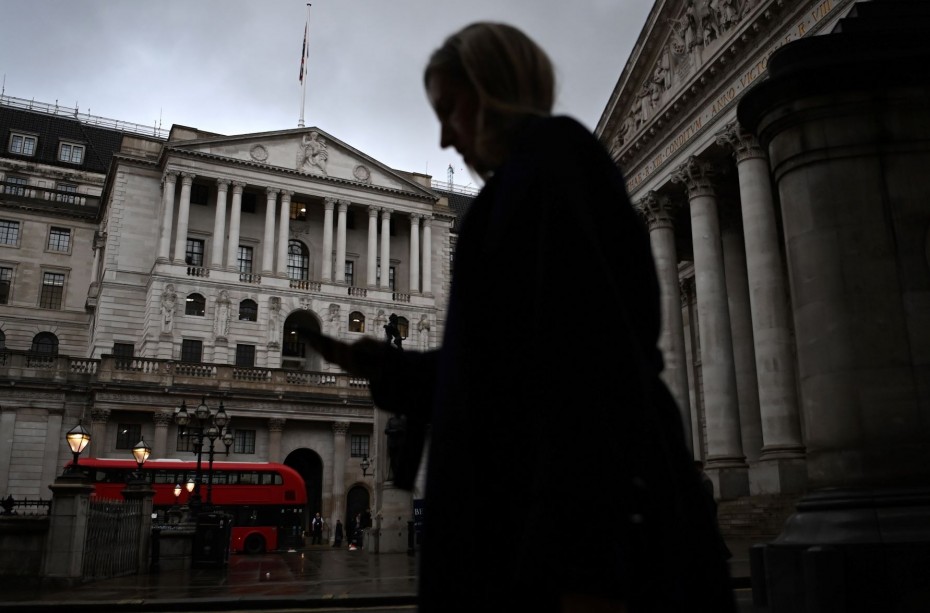 Υψηλό 15 ετών για τα επιτόκια στην Αγγλία μετά τη νέα αύξηση κατά 0,5% από την BoE