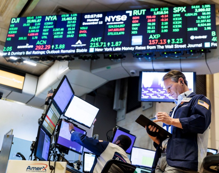 Σε... κέφια οι επενδυτές «πράσινοι» οι δείκτες στη Wall Street