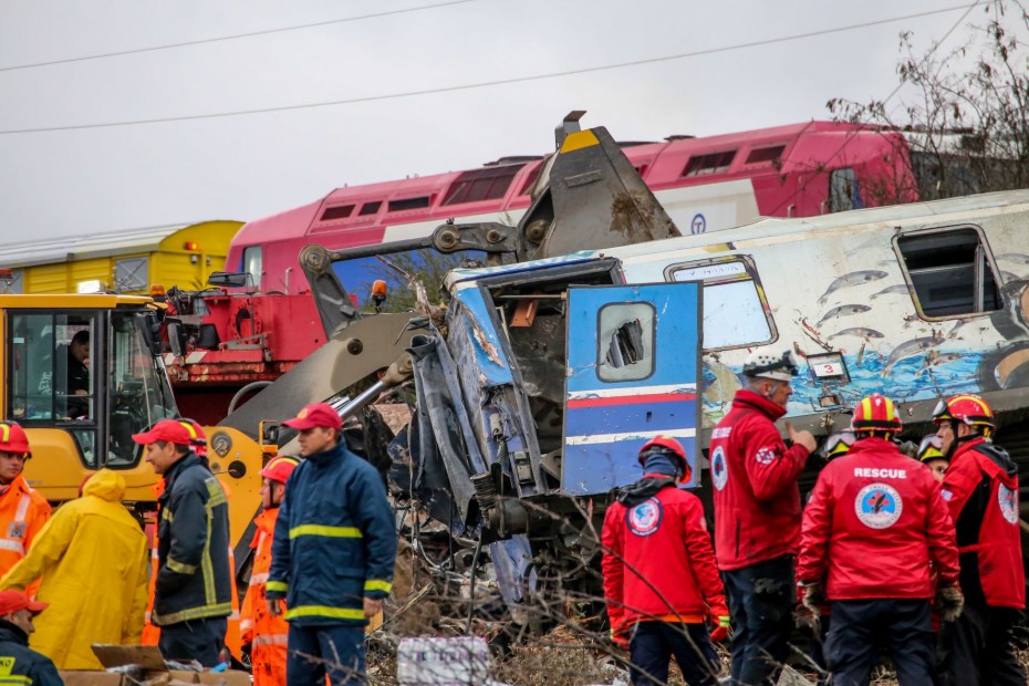 Στους 54 οι ταυτοποιημένοι νεκροί της σιδηροδρομικής τραγωδίας στα Τέμπη