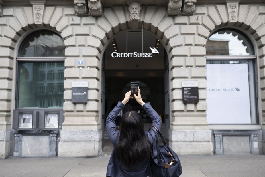 Bloomberg: Εξαίρεση και όχι κανόνας το ολικό κούρεμα των ΑΤ1 της Credit Suisse