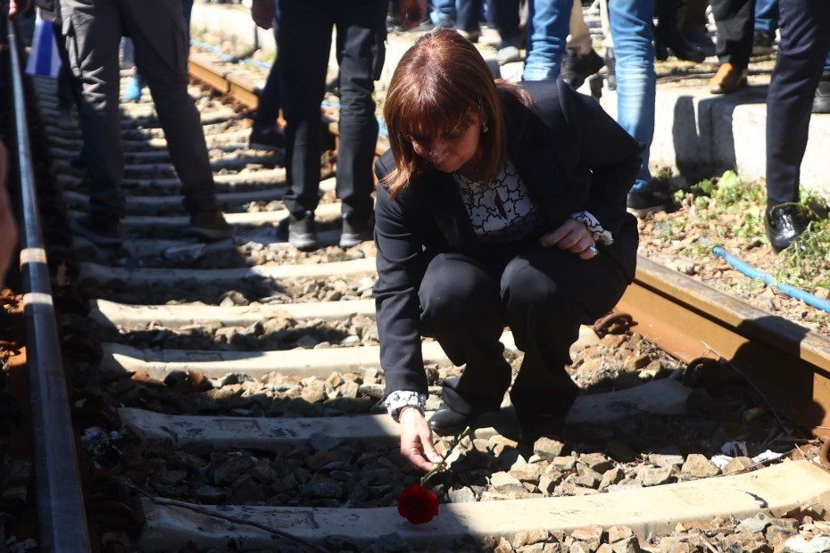 «Ποτέ ξανά:» Στην πορεία μνήμης για τους Εβραίους της Θεσσαλονίκης η Πρόεδρος Σακελλαροπούλου