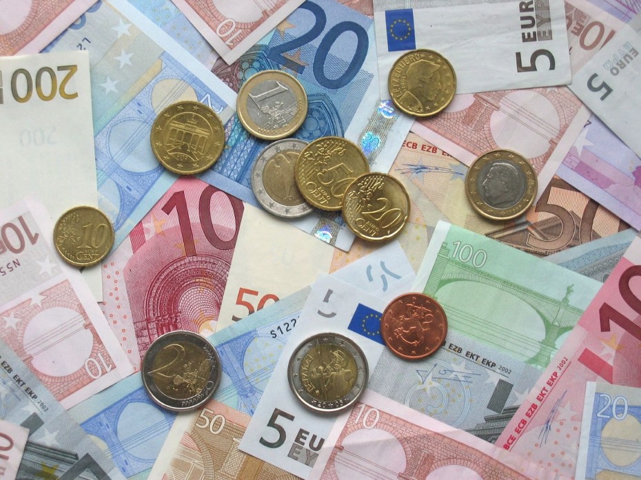 Στα 34,94 δισ. ευρώ το εισόδημα των νοικοκυριών το δ΄ τρίμηνο του 2022