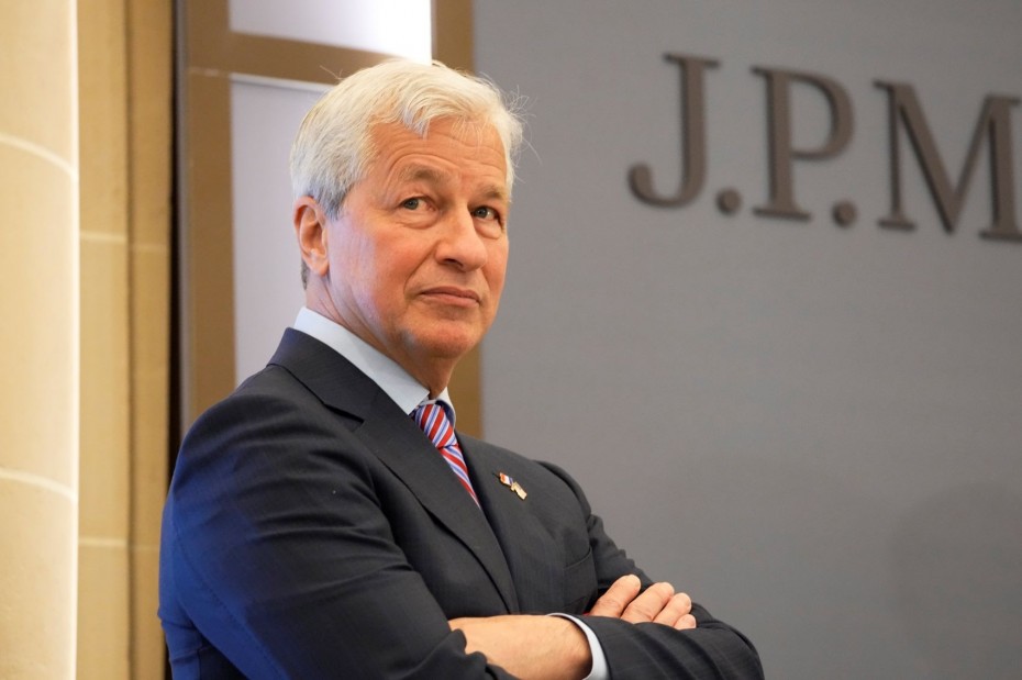 JP Morgan: «Δεν είναι ξεκάθαρο πότε θα τελειώσει η τραπεζική κρίση»