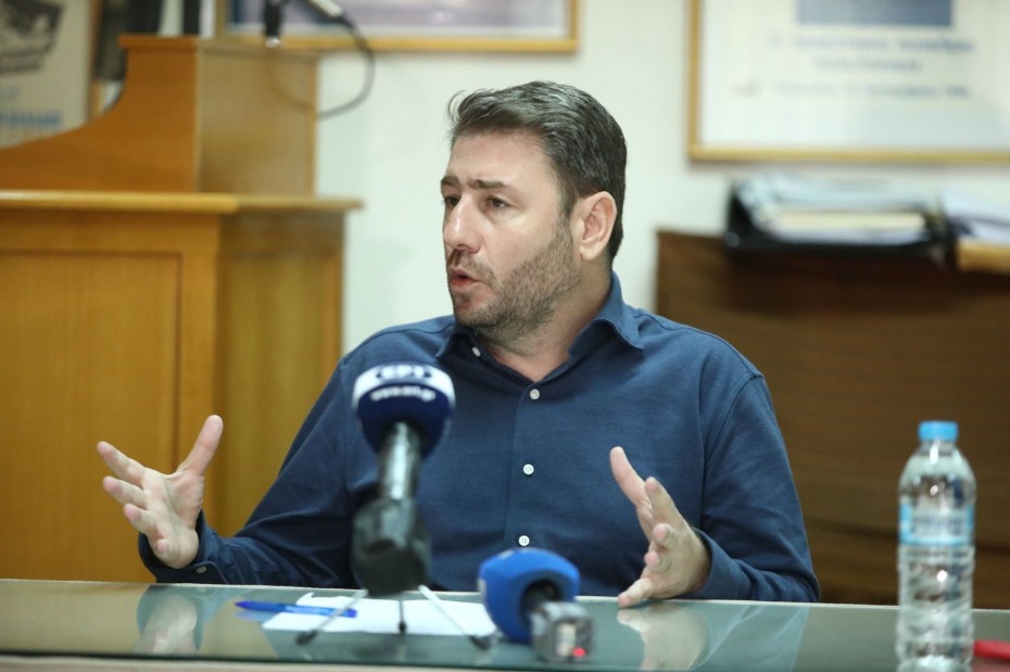 Επίθεση Ανδρουλάκη σε Μητσοτάκη Τσίπρα: «Δεν έβαλαν τη χώρα πάνω από το προσωπικό τους συμφέρον»
