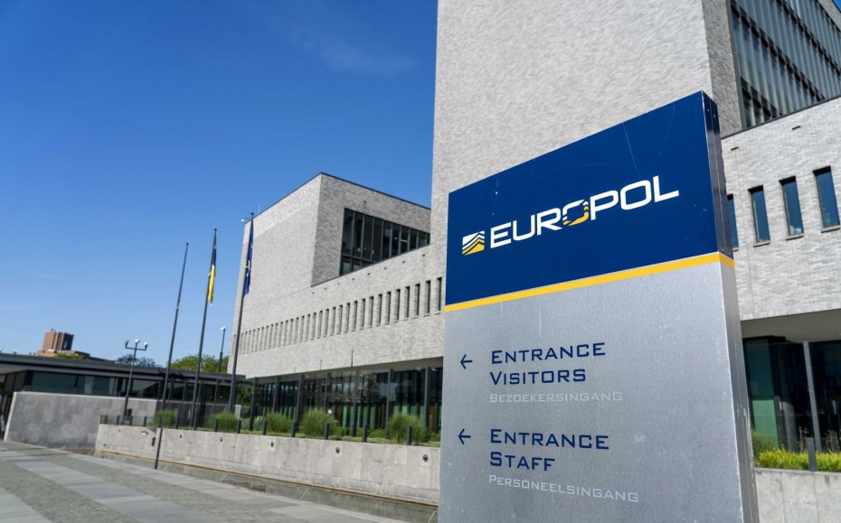 Μαζικές συλλήψεις από τη Europol ατόμων με... φάκελο στο dark web