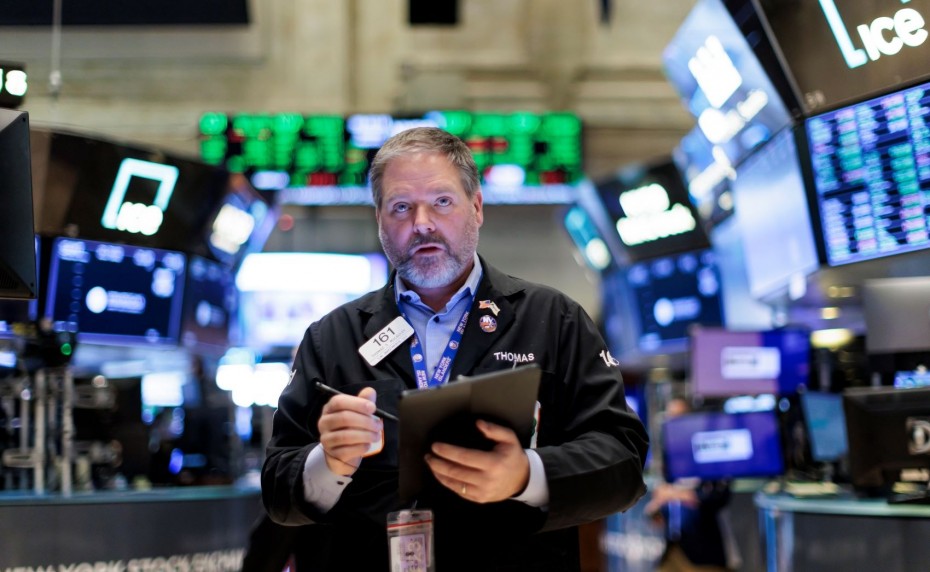 Νέες ρευστοποιήσεις στη Wall Street