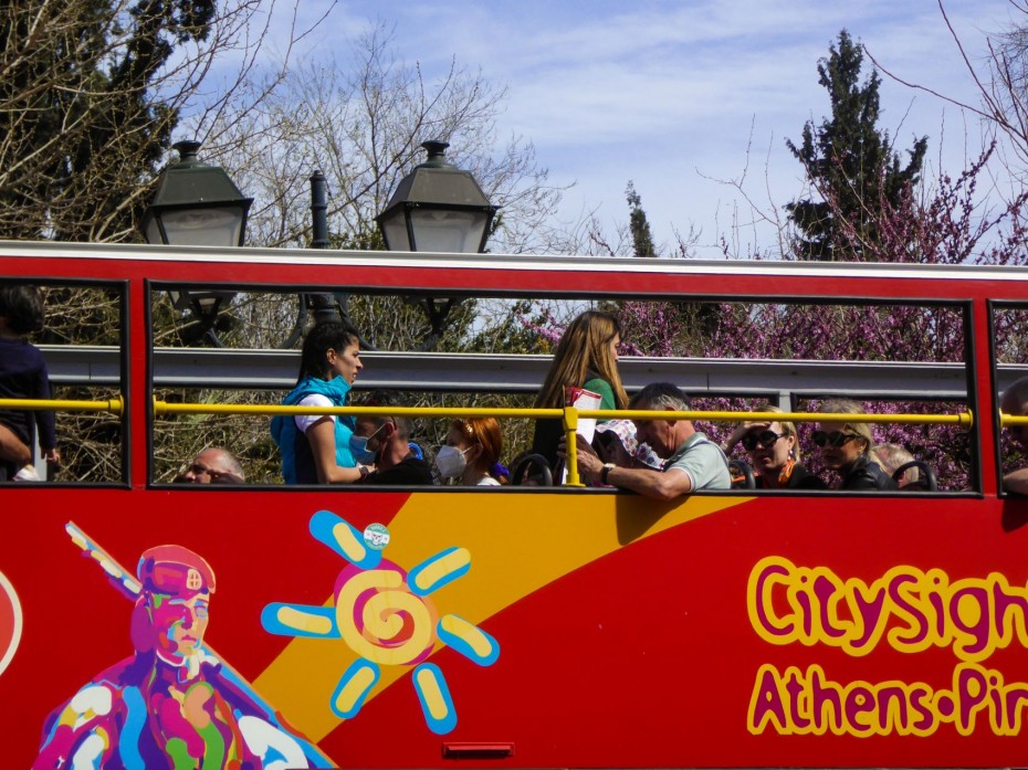 Δήμος Αθηναίων: Τα 11 σημεία στάσης και στάθμευσης των τουριστικών λεωφορείων