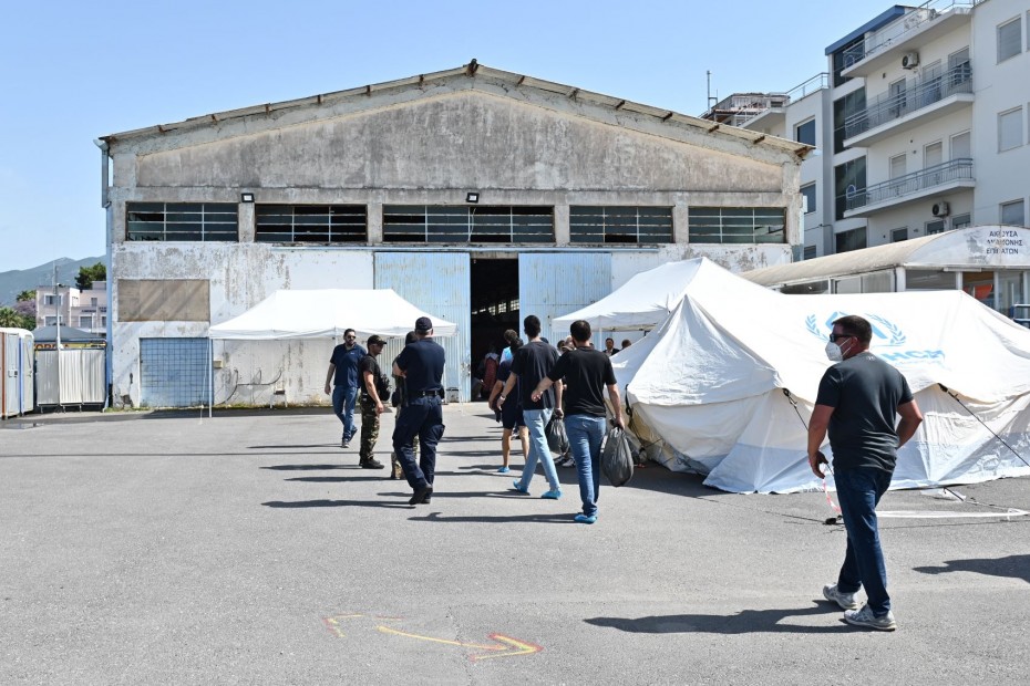 Στην Καλαμάτα ο επικεφαλής της Frontex - Συλλήψεις υπόπτων για το ναυάγιο της Πύλου