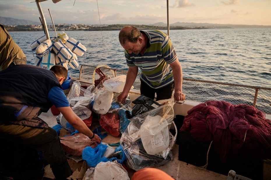 COSMOTE BLUE για την απομάκρυνση της πλαστικής ρύπανσης από τις ελληνικές θάλασσες