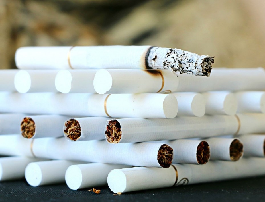 KPMG: Μειώθηκε σημαντικά η κατανάλωση παράνομων τσιγάρων στην Ελλάδα, το 2022